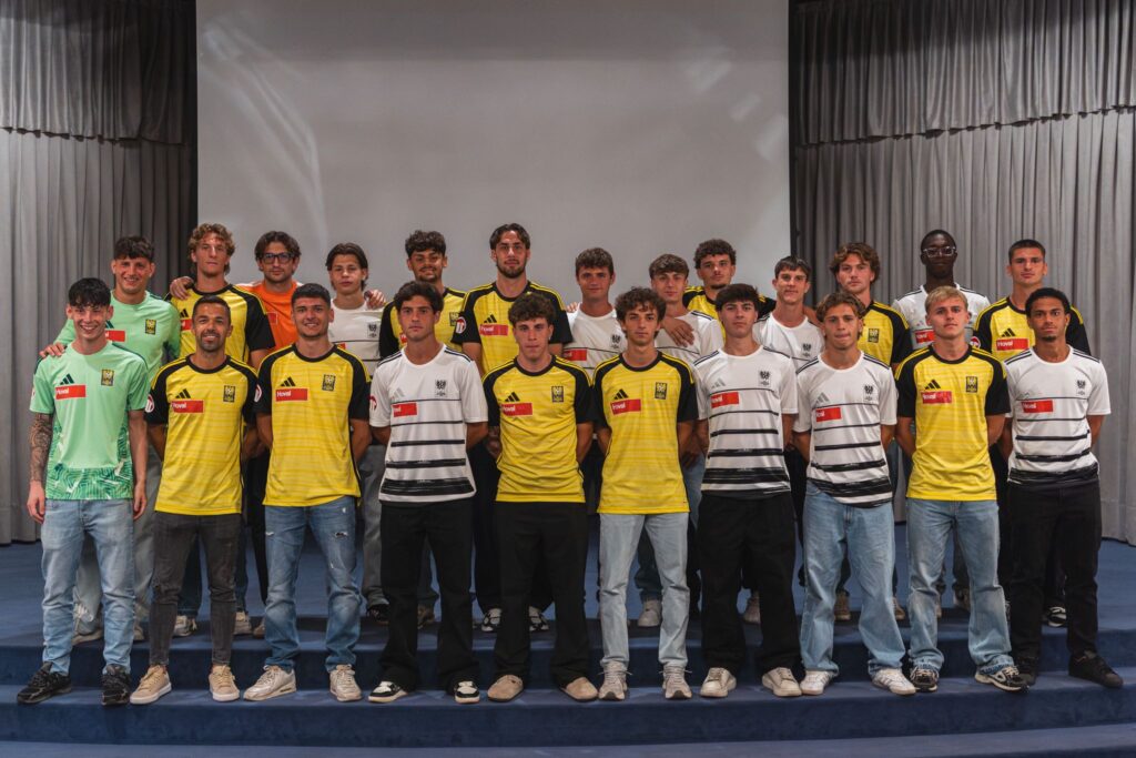 Una serata giallonera: il Taverne presenta la sua prima squadra